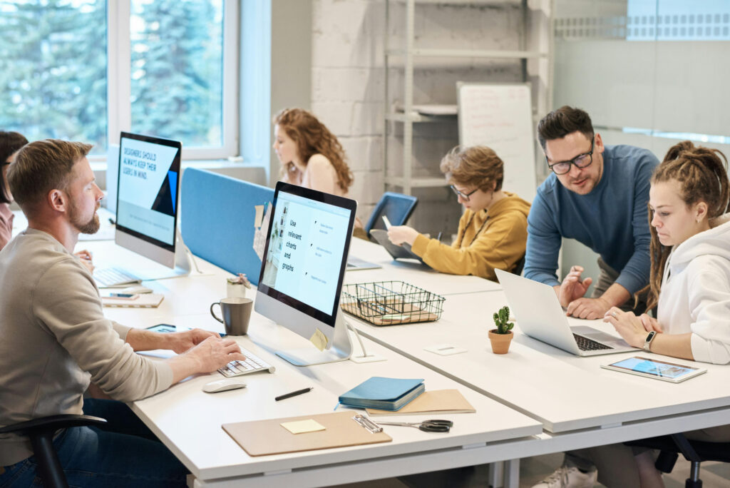 Problemas en el trabajo. El empuje de los jóvenes