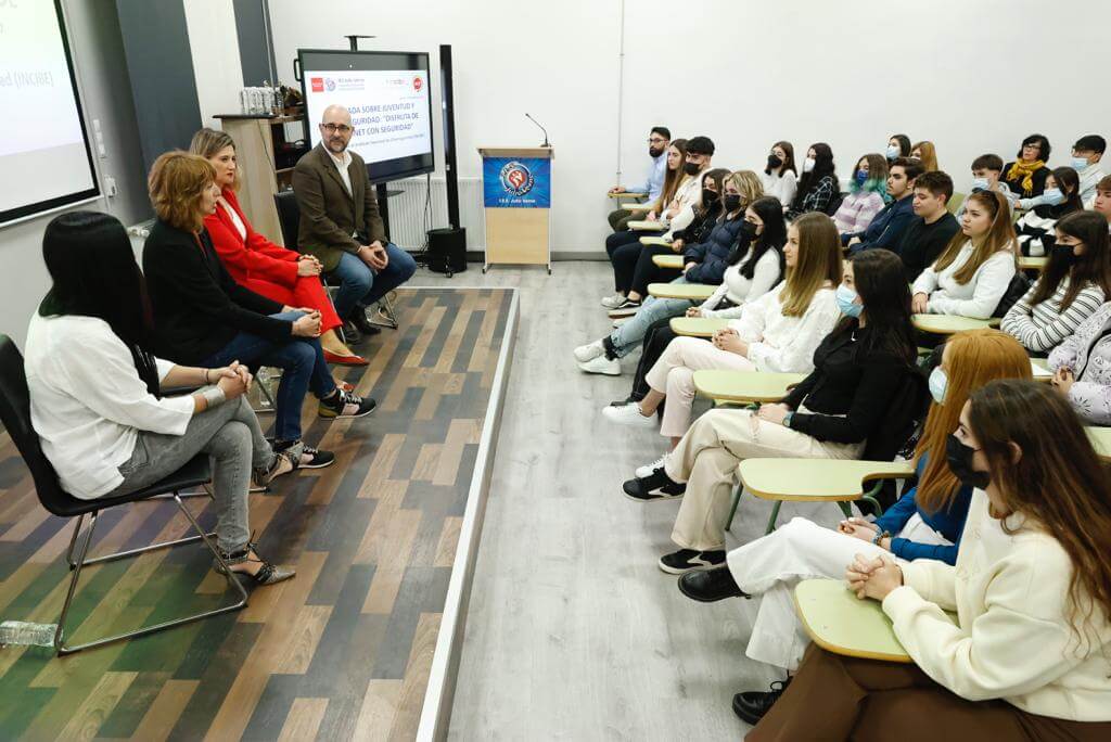 INCIBE - Jornada #JuventudyCiberseguridad - Silvia Álava
