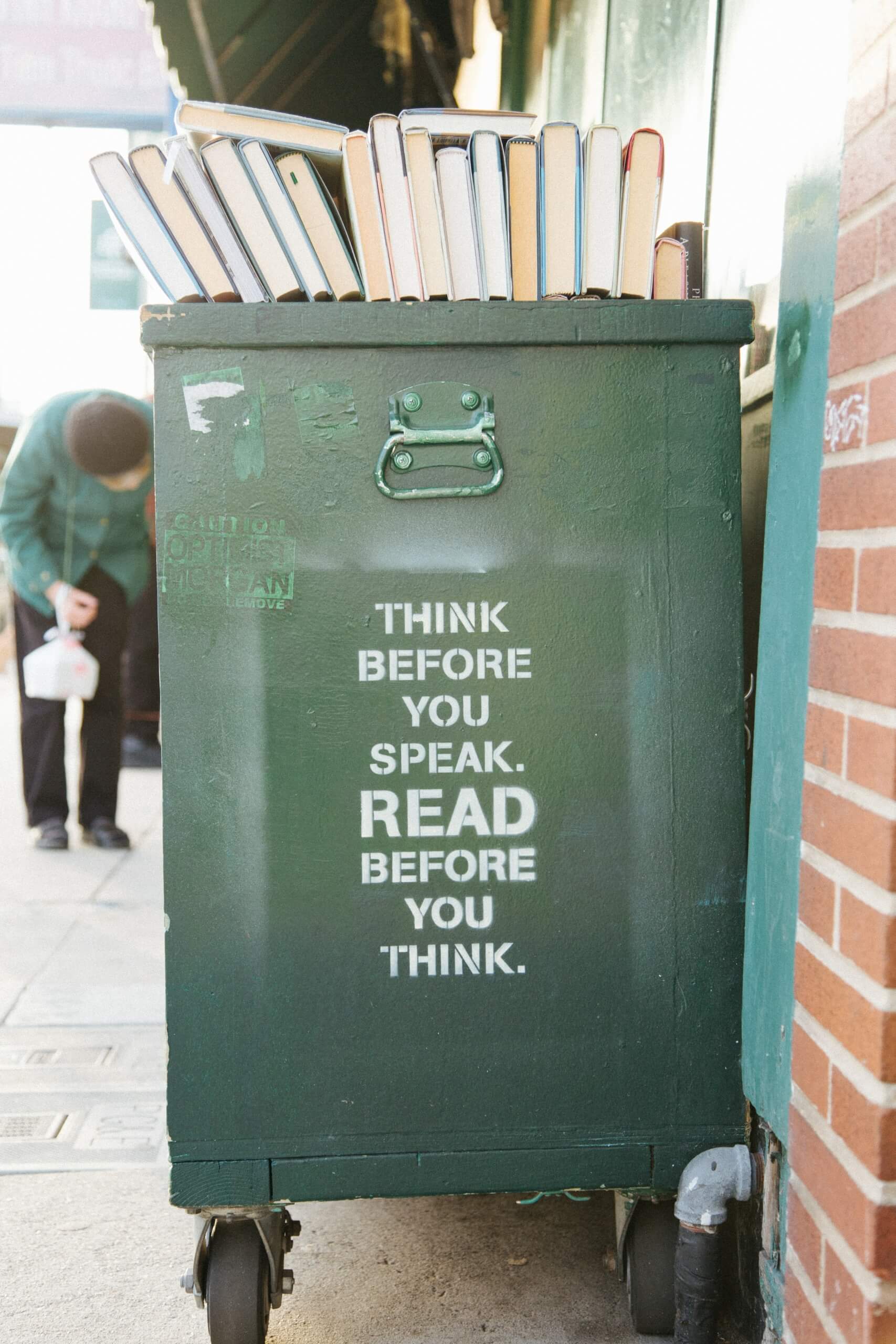 Educación - kyle-glenn-gcw_WWu_uBQ-unsplash