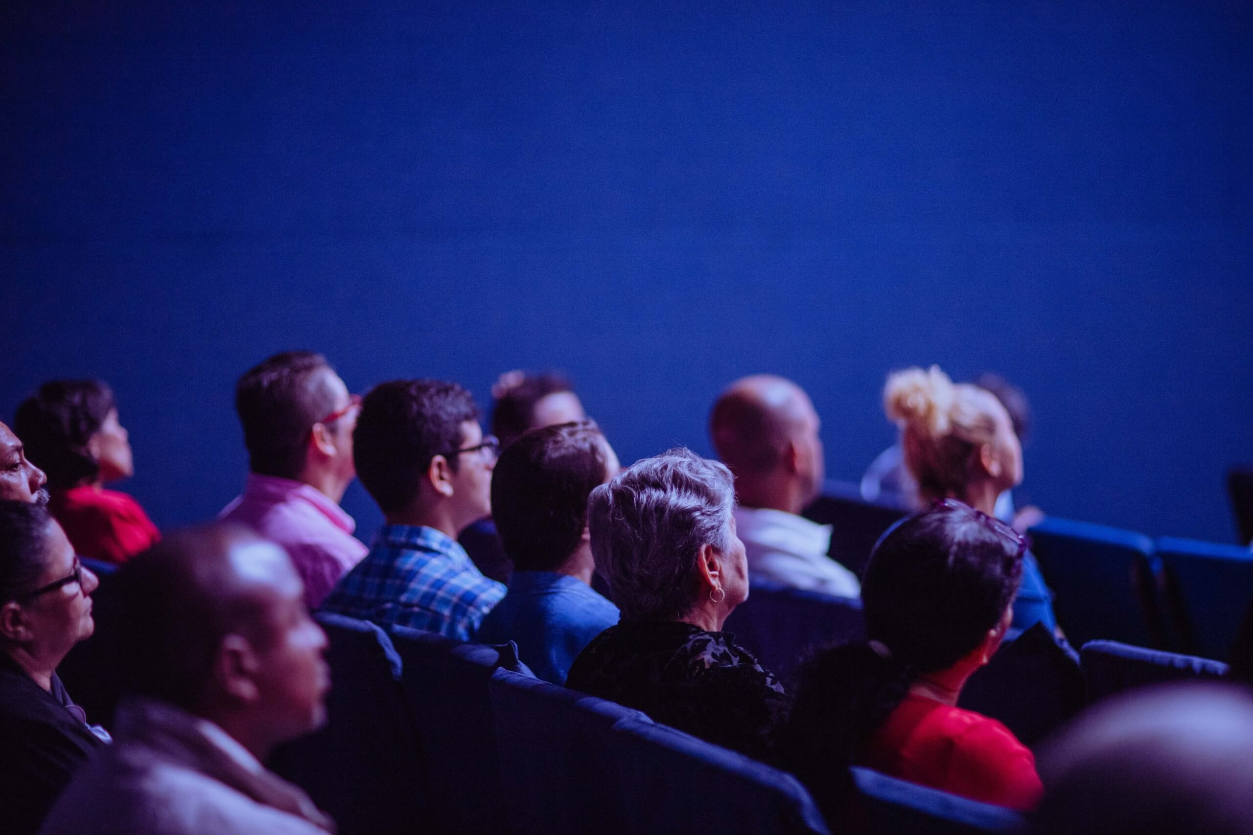 RADARSERES congrega en Madrid a los líderes de lo social - pexels-luis-quintero-2774556