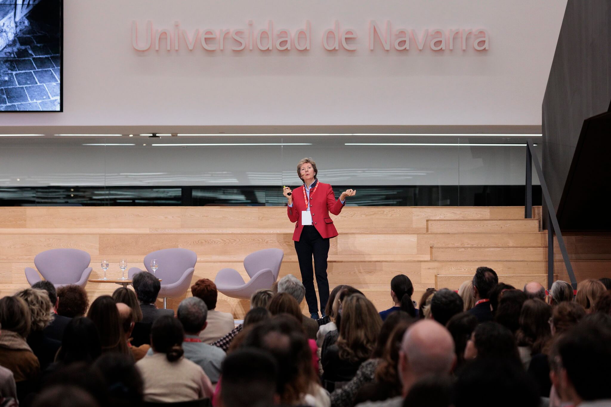 a - Universidad de Navarra