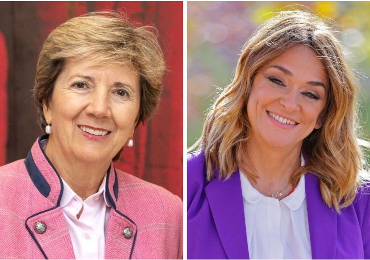 Toñi Moreno y la psicóloga María Jesús Álava, en el Aula de Cultura de SUR
