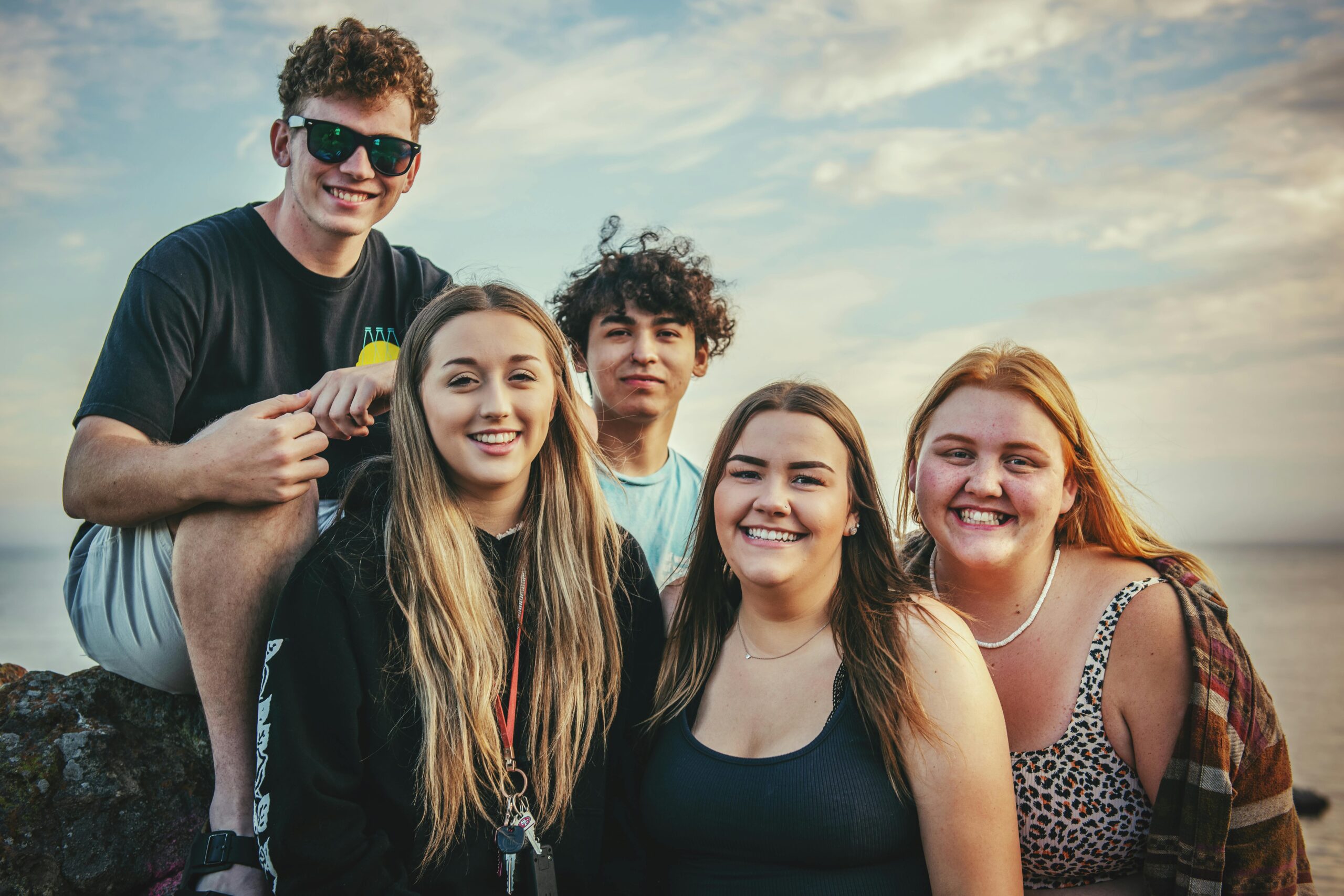 La salud mental de los jóvenes y la nueva curva de la felicidad: cómo afrontar el malestar emocional