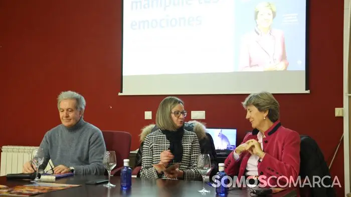 María Jesús Álava Reyes inaugura en Sobradelo unas jornadas clave sobre educación emocional