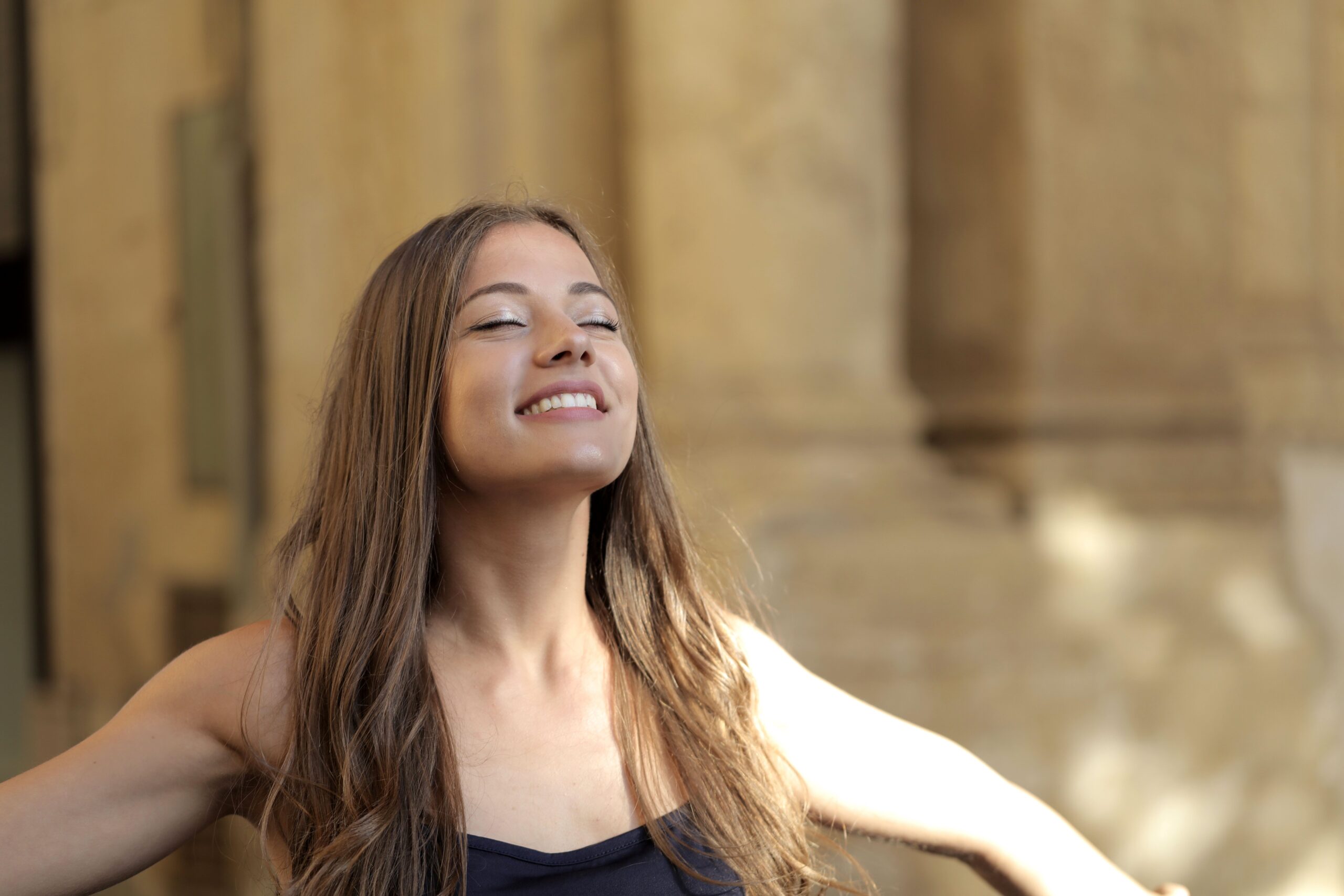 Felicidad y alegría: ¿es posible ser feliz sin estar siempre alegre?